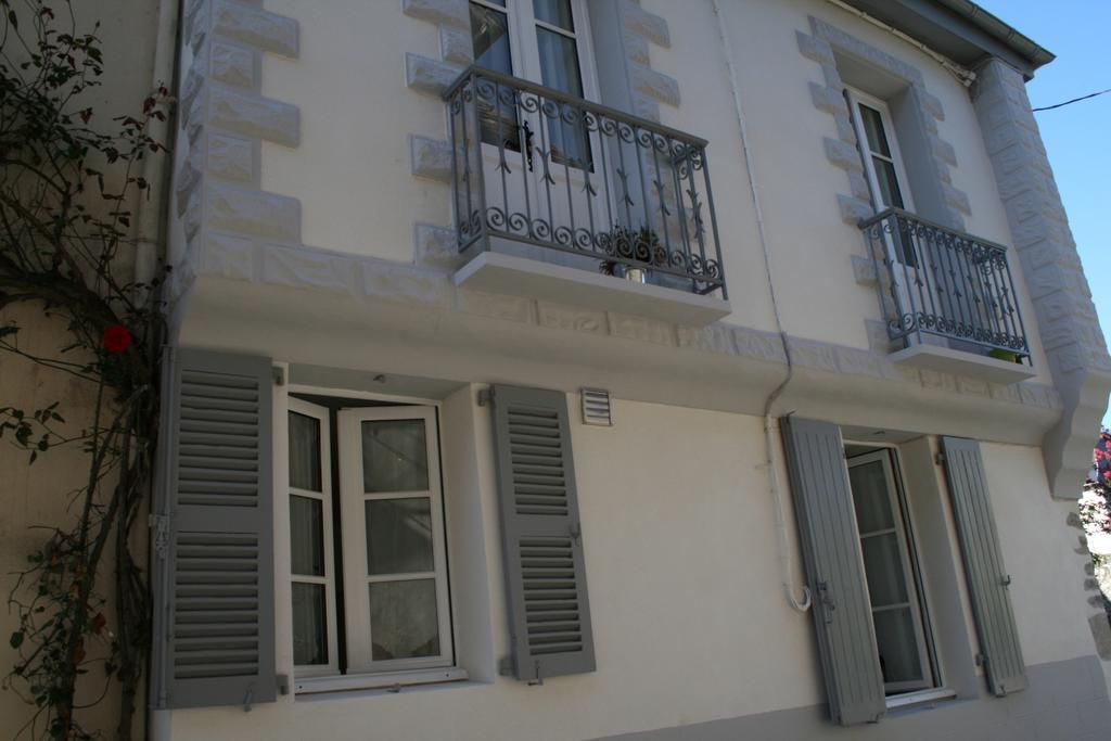 Studio Le Nid Du Saleys Apartment Salies-de-Bearn Room photo